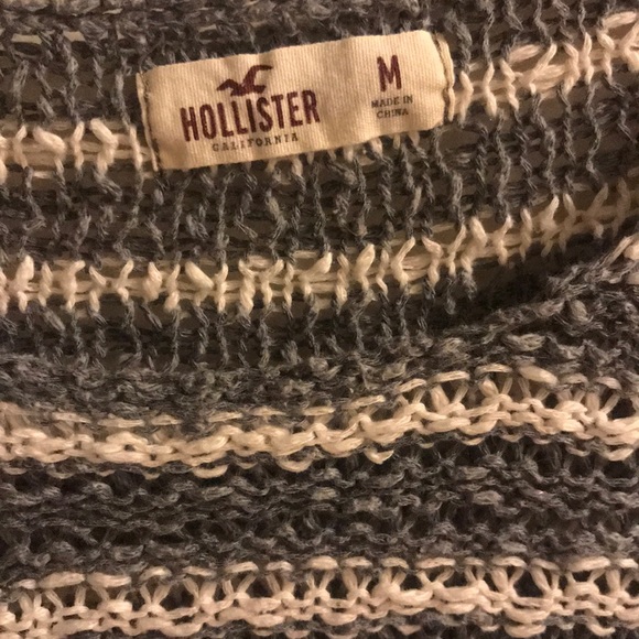 Women’s Hollister sweater size medium - Picture 2 of 3